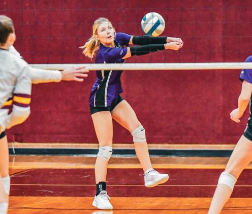 Liza Purdy receives the ball during Waubay/Summit’s 0-3 loss to Webster Area BearcatsOct. 28 in Webster. Set scores for the match were 21-25, 18-25 and 18-25. Reporter &amp;amp; Farmer | Leyton Beardslee
