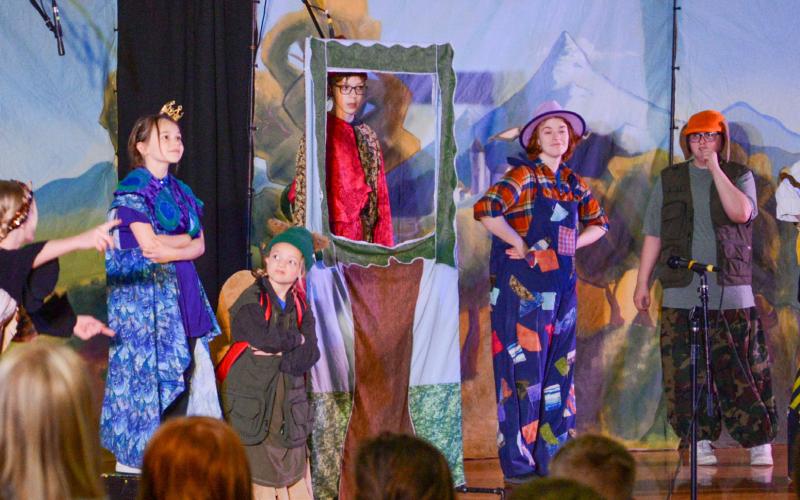 Dakota Players spend week in Webster