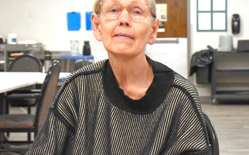 Karen Zoellner is a 71-year-old Sun Dial Manor resident who likes to stay active. Zoellner said she likes to walk as much as she can and also likes to help out around Sun Dial Manor. “I like taking walks, I just did it for the fun of it,” said Zoellner. Reporter &amp;amp; Farmer | Connor Handrahan