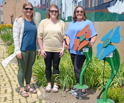 MUSICAL TONES NEW TO MURAL GARDEN
