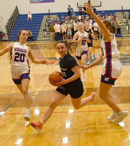 Mustangs girls basketball fall short of crowning achievement against Monarchs
