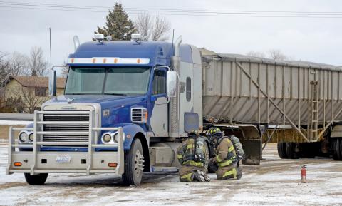 BIG RIG TEMPORARILY BECOMES HOT WHEELS