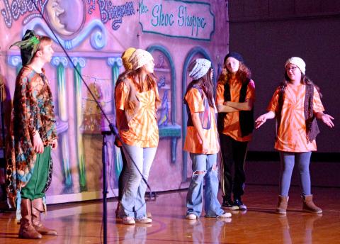 Webster Area Schools played host to the Dakota Players March 14. They put on a musical production – which student-actors had only a week to practice – depicting a spin on the classic “Emperor’s New Clothes” story. Pictured from left are Dakota Players director Grant Meyers, Webster Area students Ashley Rumpca (behind), Hannah Crawford, Dawn Heer, Kalli Holman and Lyric Cyrus. Reporter &amp; Farmer | Amanda Dulitz