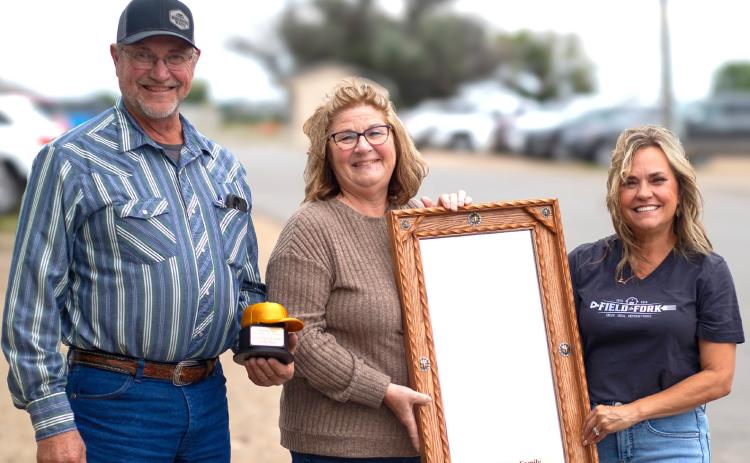Brad and Diann Morehouse were named the 2026 Farm Family of the Year by the Aberdeen Chamber of Commerce Sept. 17. CEO of Aberdeen Chamber, Gail Linde presented the award to the Morehouses for their many years of service of working on their farm and butchering Wagyu beef. Reporter &amp; Farmer | Subscriber Snapshot