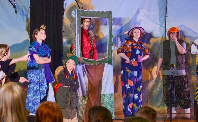 Dakota Players spend week in Webster