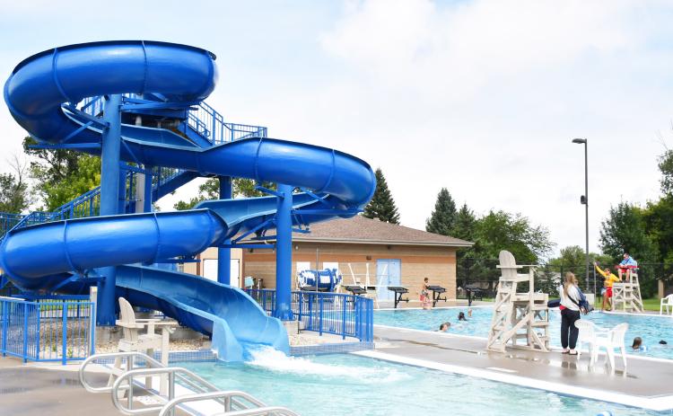 Lifeguards are on watch as kids enjoy the last day of the Webster Aquatic Center’s operation for the season Aug. 16. Reporter &amp; Farmer | Brenner Cariveau