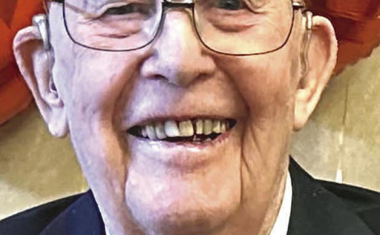 Merle Peterson (Class of 1948) was recognized as the oldest Bradley graduate with a class ring. Reporter & Farmer | Subscriber snapshot