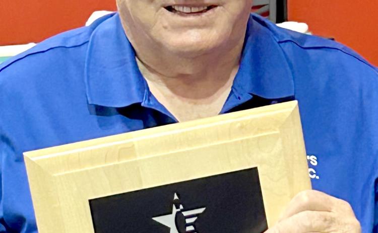 Jerry Lesnar, Grenville was honored for 35 years participation in USBS National Bowling Tournament at this year’s tournament in Baton Rouge, LA. He celebrated the milestone with teammates Brent Fosheim, Kenny Lesnar, Josh Anderson and Kim Dedrickson. Reporter &amp; Farmer | Subscriber snapshot